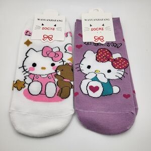 HELLO KITTY 2-Pack Ankle Socks NEW
